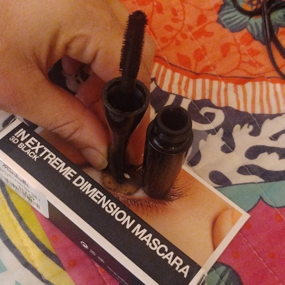 3/$20 NWT in box mini MAC Cosmetics Extreme Dimension Mascara 3D black - Picture 2 of 5